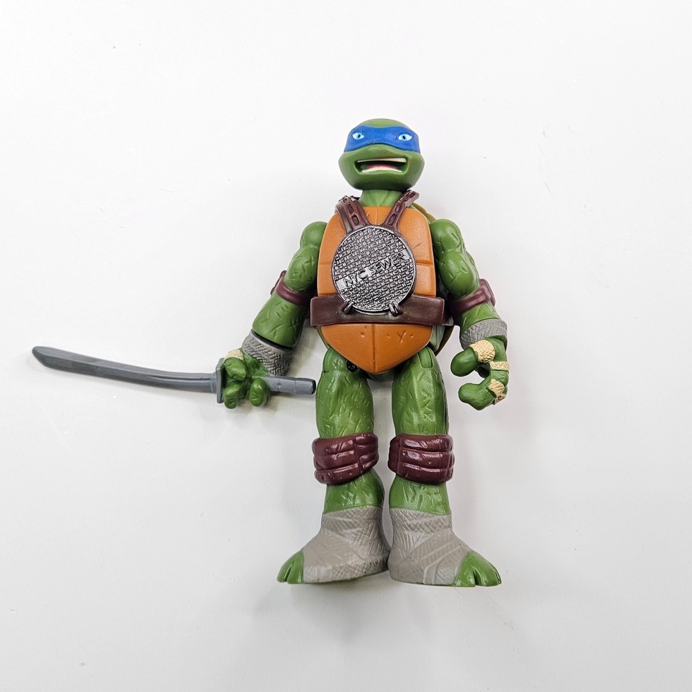 Playmates TMNT Leonardo Action Figure Kids Green Talking Ninja Turtle Toy